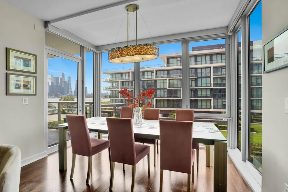 1000 AVENUE AT PORT IMPERIAL Weehawken, NJ 07087