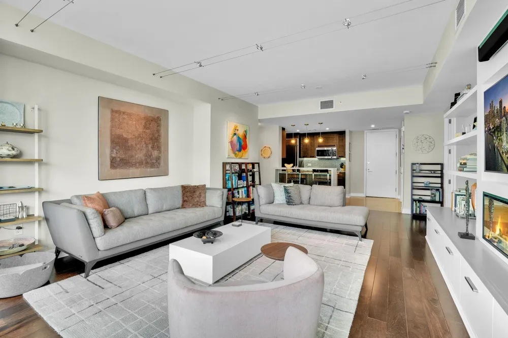 1000 AVENUE AT PORT IMPERIAL Weehawken, NJ 07087