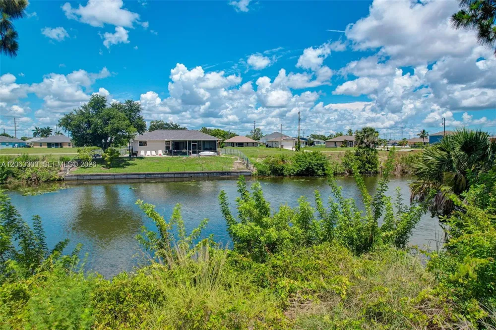 2625 NE 5th Cape Coral, FL 33909