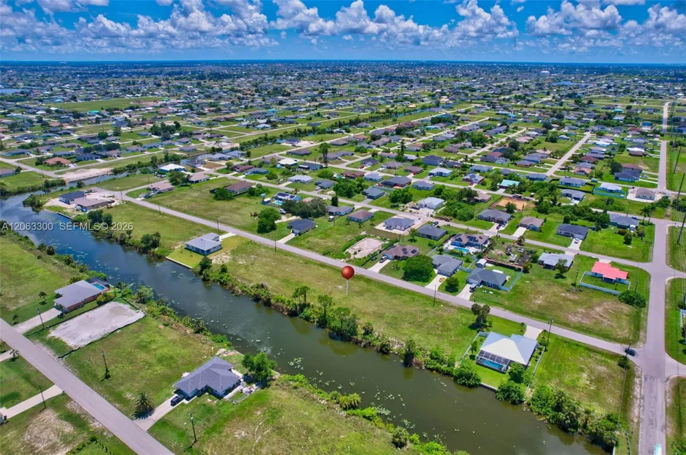 2625 NE 5th Cape Coral, FL 33909