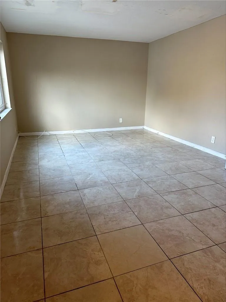 5614 BLUEBERRY COURT #173 Lauderhill, FL 33313