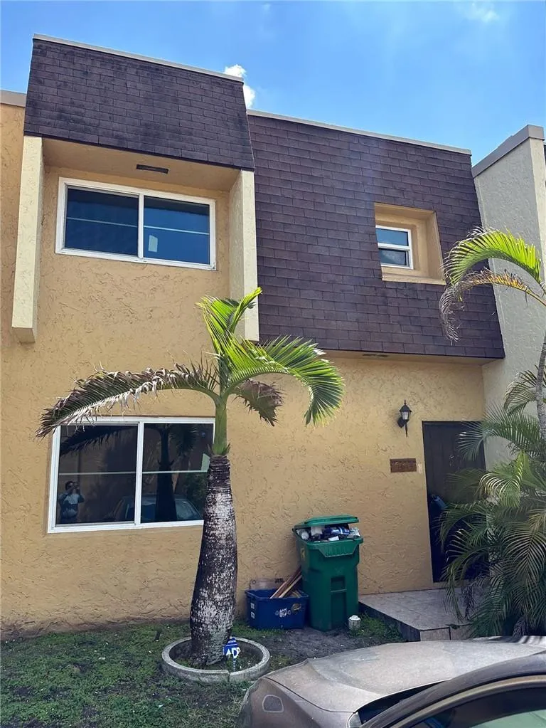 5614 BLUEBERRY COURT #173 Lauderhill, FL 33313