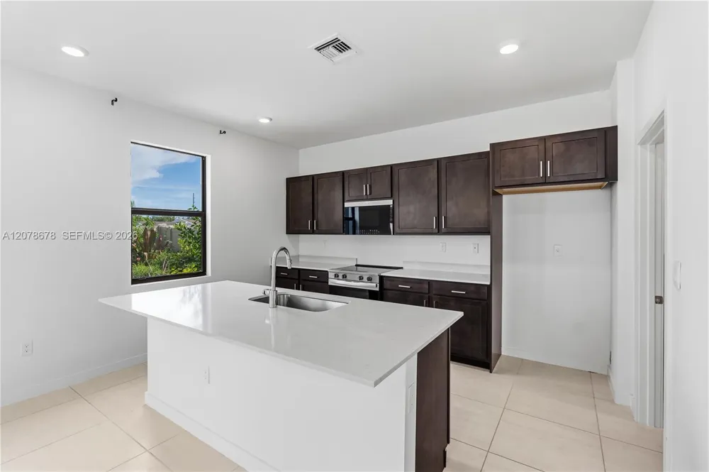 1325 NE 2nd Ct Homestead, FL 33033