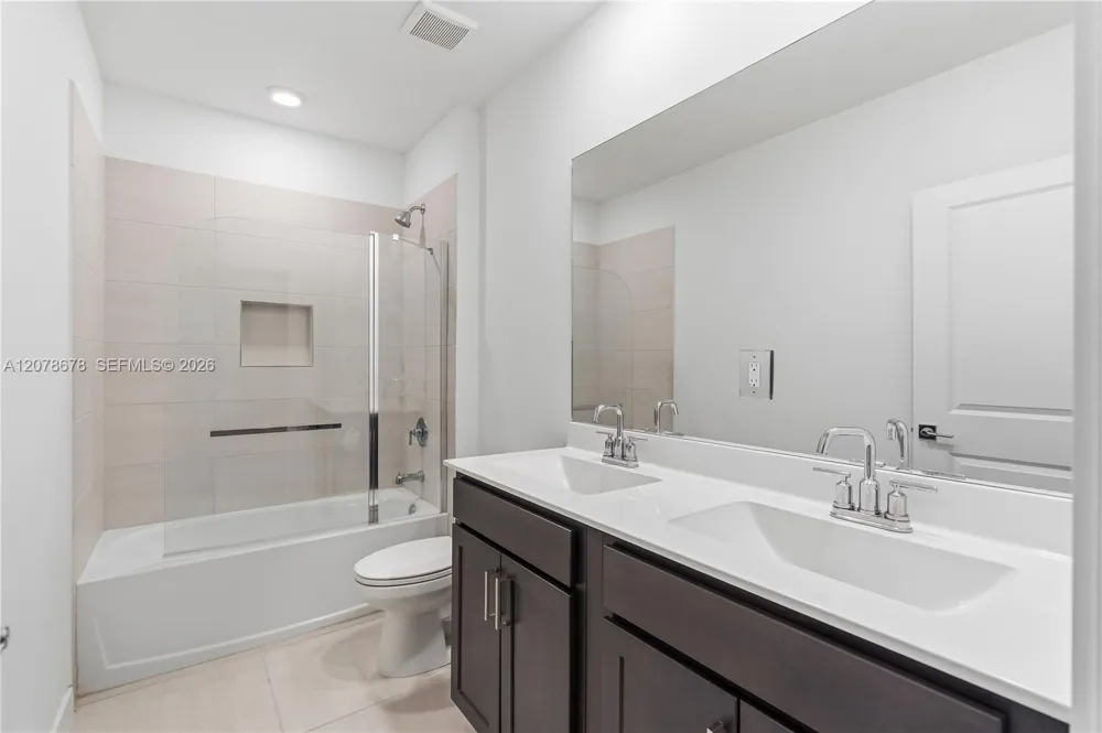 1325 NE 2nd Ct Homestead, FL 33033