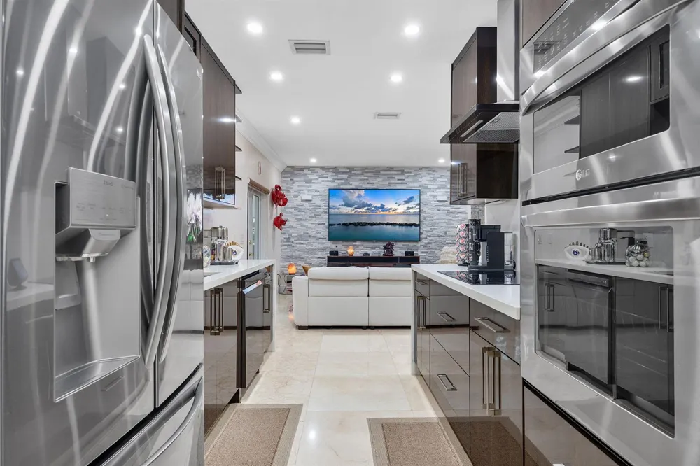 15580 SW 176TH TERRACE Miami, FL 33187