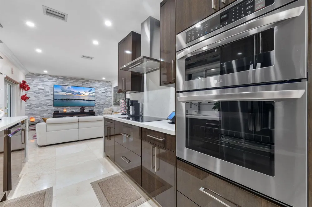 15580 SW 176TH TERRACE Miami, FL 33187