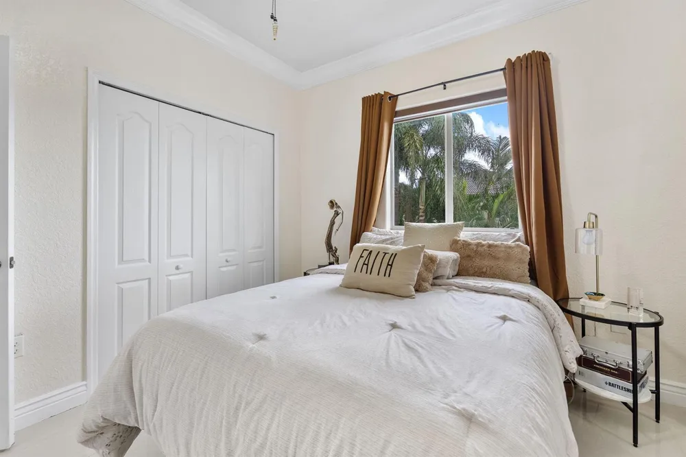 15580 SW 176TH TERRACE Miami, FL 33187