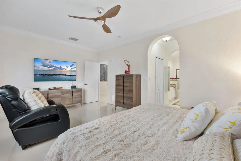 15580 SW 176TH TERRACE Miami, FL 33187