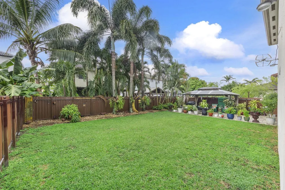 15580 SW 176TH TERRACE Miami, FL 33187