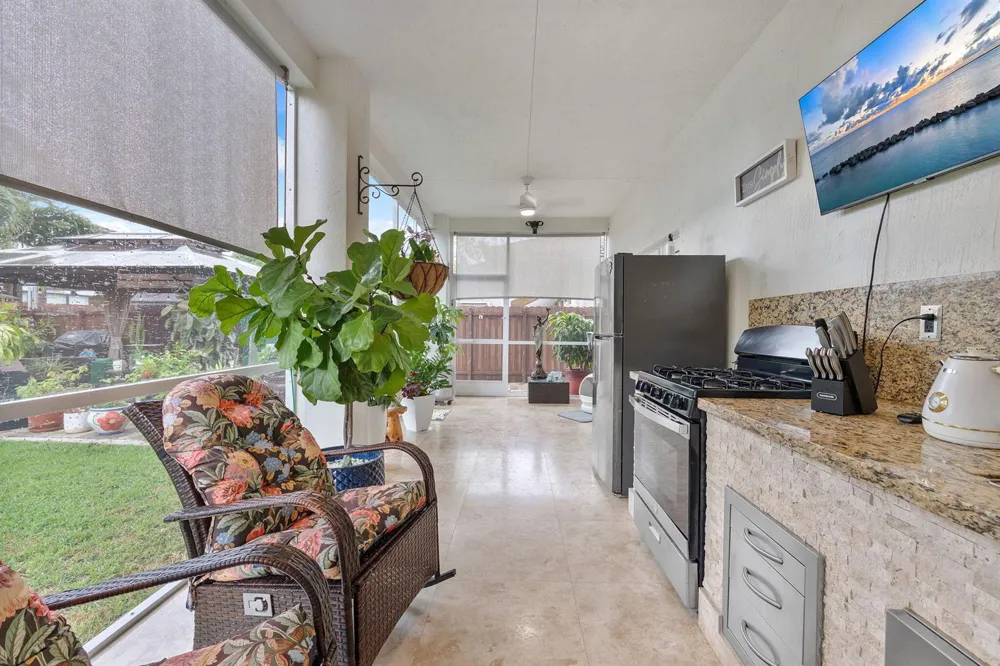 15580 SW 176TH TERRACE Miami, FL 33187