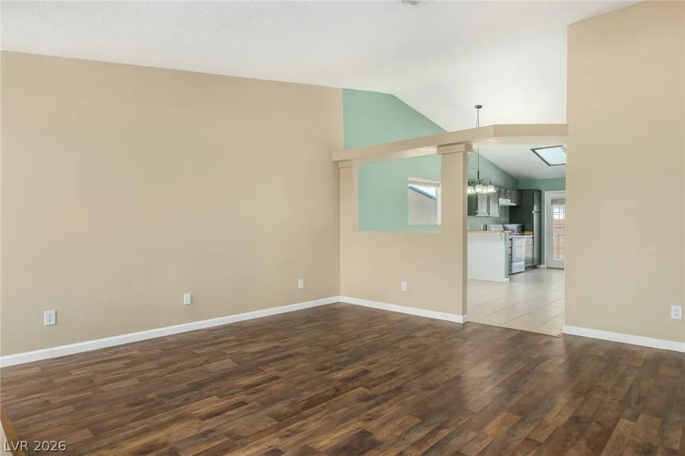 616 Jonathan Glen Way Las Vegas, NV 89145