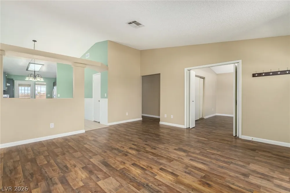 616 Jonathan Glen Way Las Vegas, NV 89145