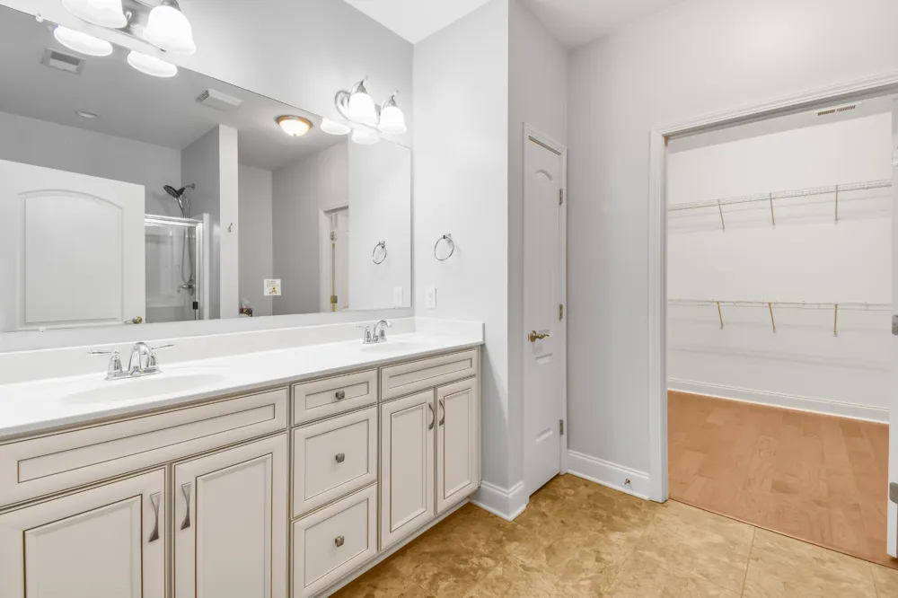 835 Meadowcrest Way Lebanon, TN 37090