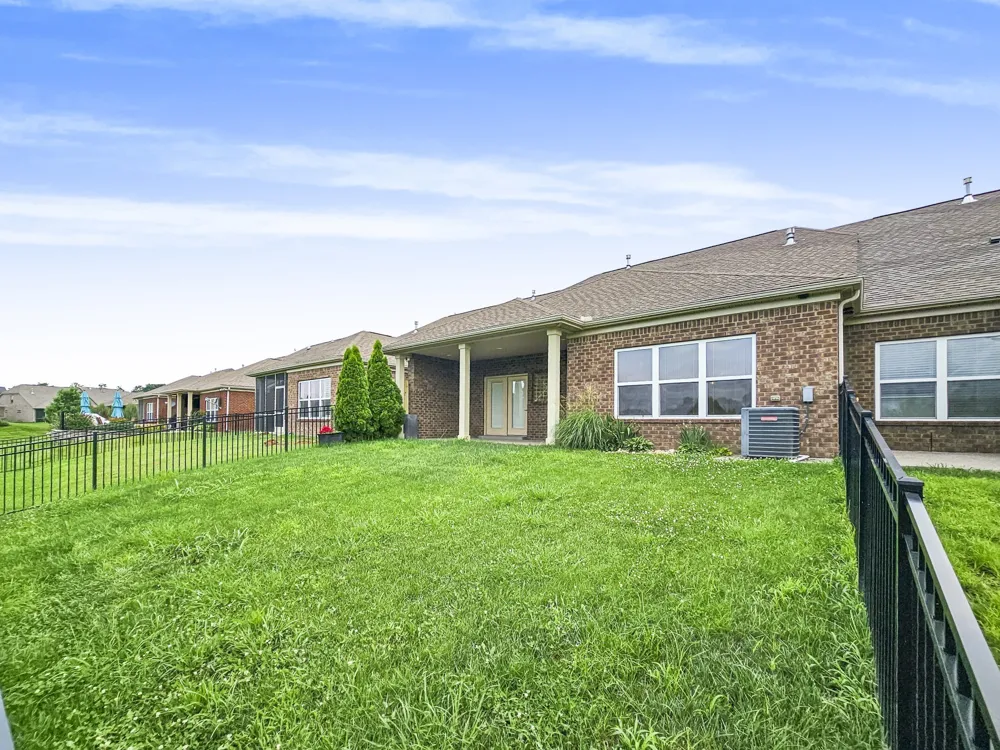835 Meadowcrest Way Lebanon, TN 37090
