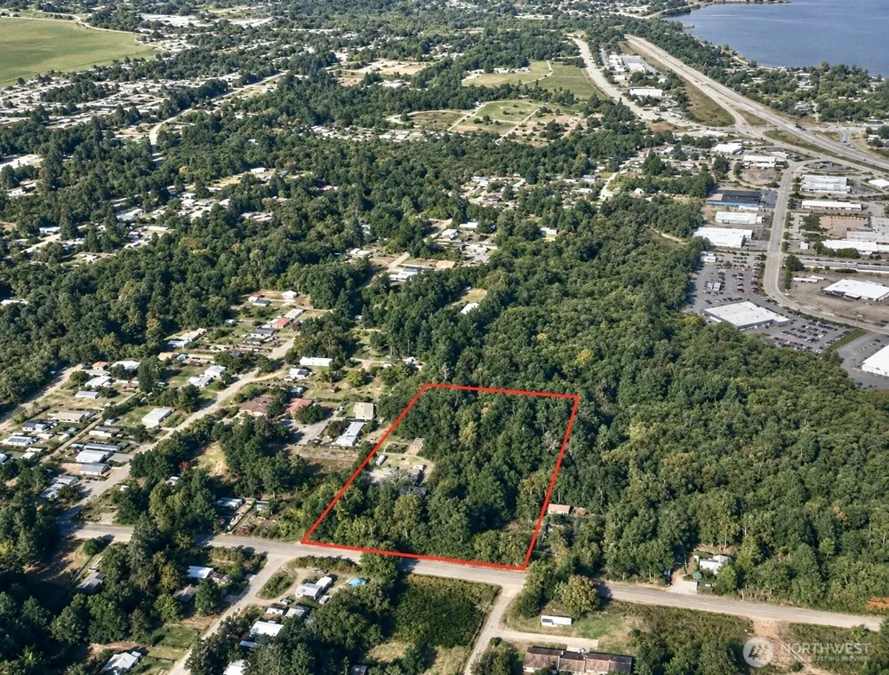 5240 W Werner Road Bremerton, WA 98312