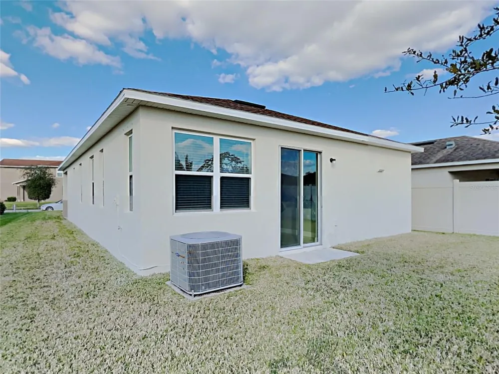 7033 FEATHER WOOD DR Ruskin, FL 33573