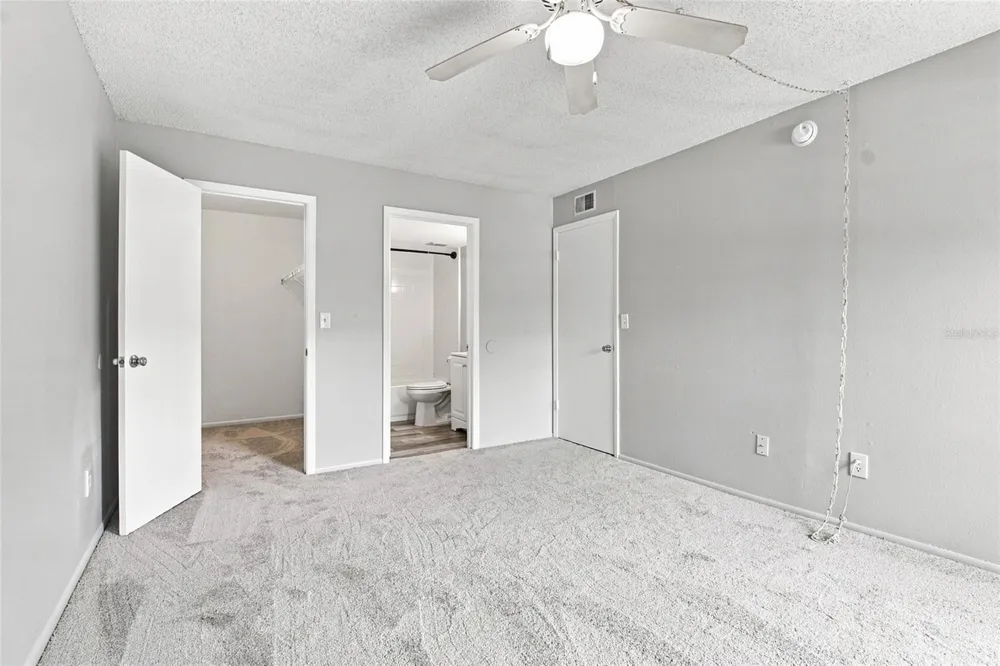 4021 TUMBLE WOOD TRAIL #102 Tampa, FL 33613