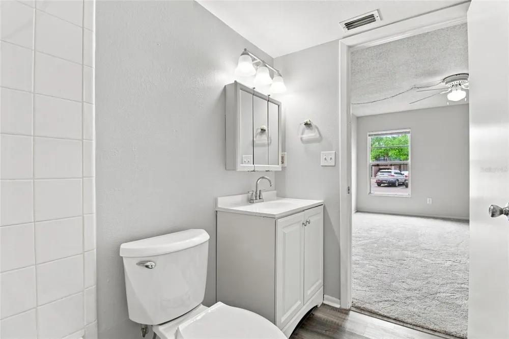 4021 TUMBLE WOOD TRAIL #102 Tampa, FL 33613