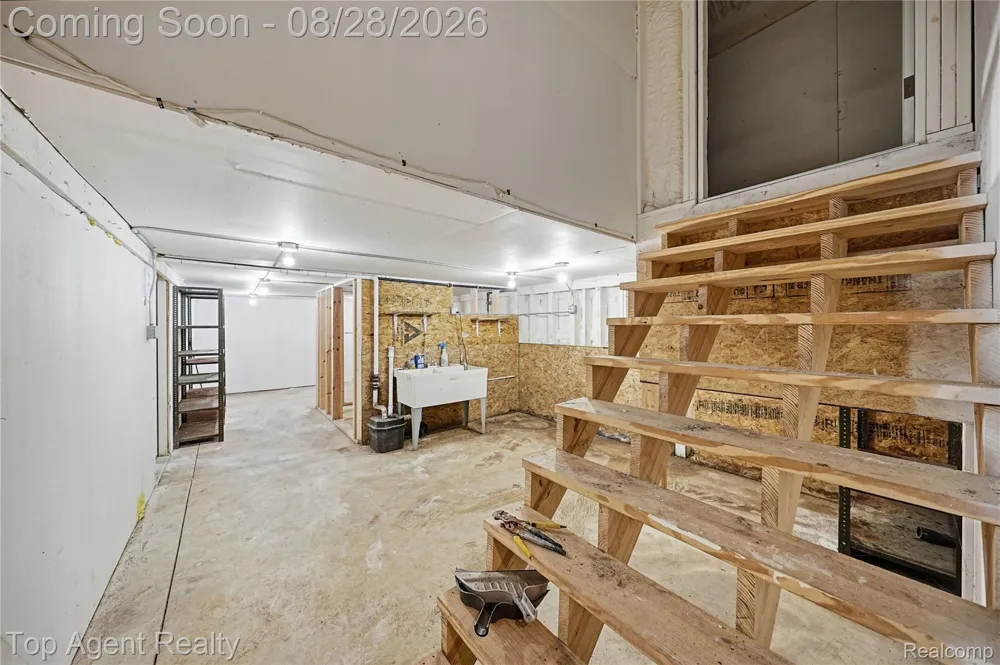 2830 S Van Dyke Road Imlay Township, MI 48444