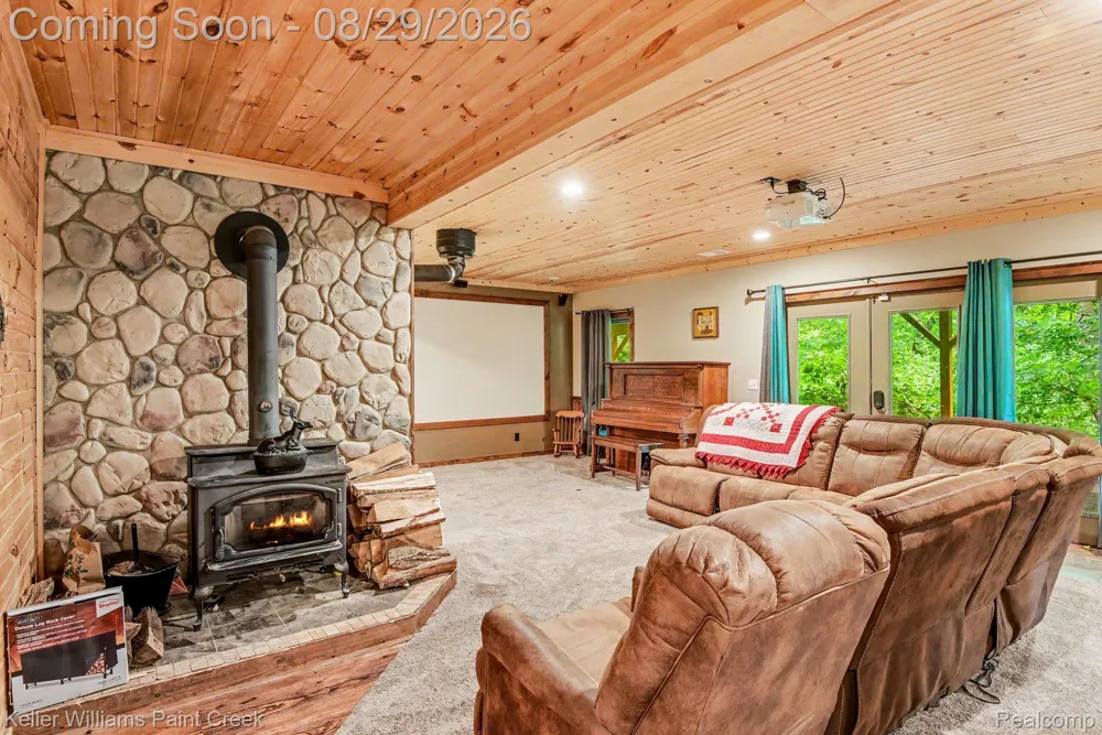 5263 Diehl Road Hadley Township, MI 48455