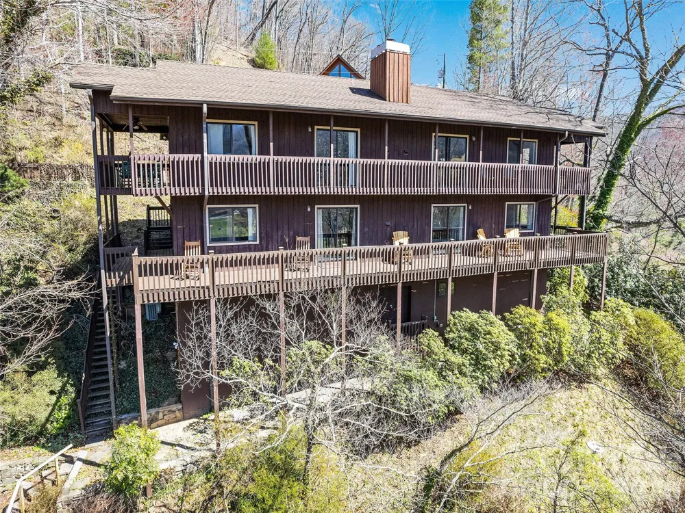 182 Allison Drive Maggie Valley, NC 28751