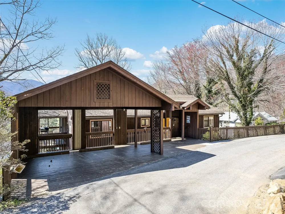 182 Allison Drive Maggie Valley, NC 28751