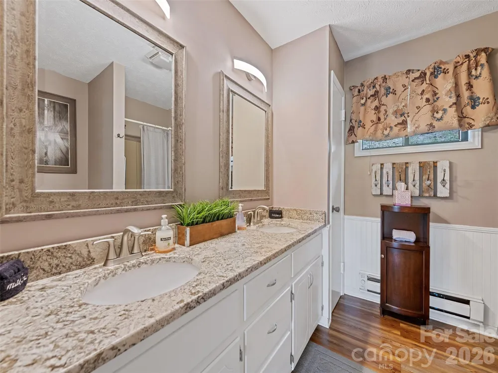 182 Allison Drive Maggie Valley, NC 28751