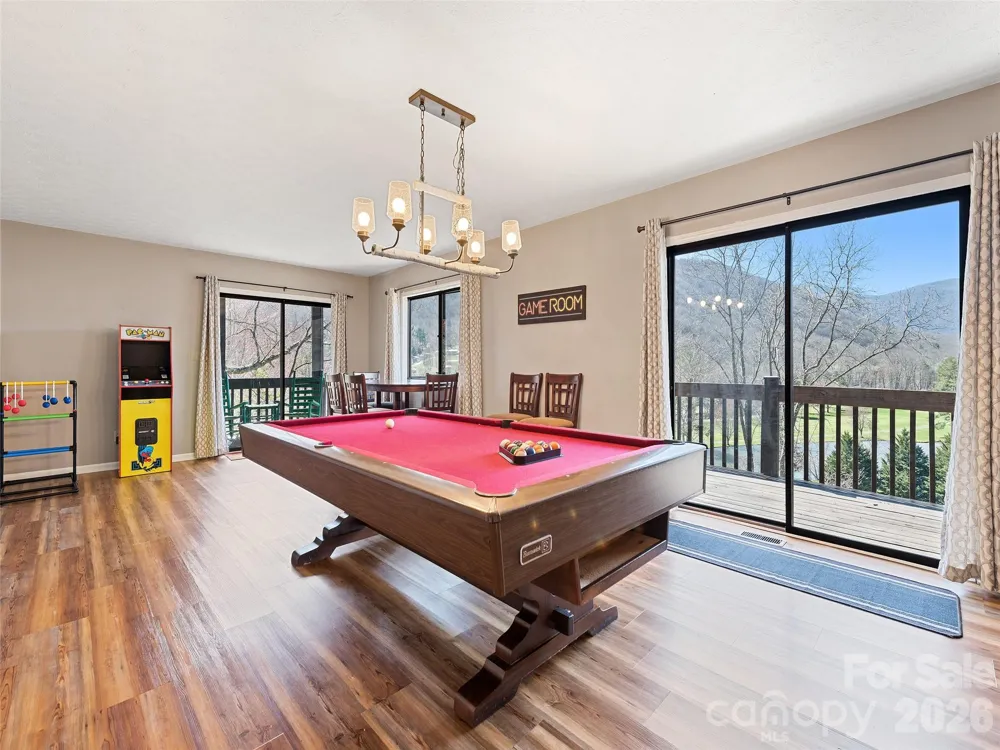 182 Allison Drive Maggie Valley, NC 28751