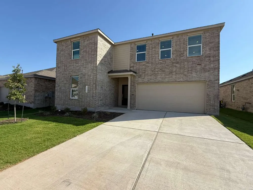 124 Brabham Loop Hutto, TX 78634