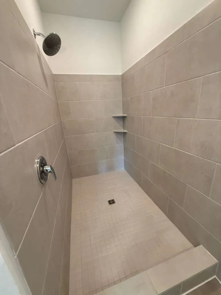124 Brabham Loop Hutto, TX 78634