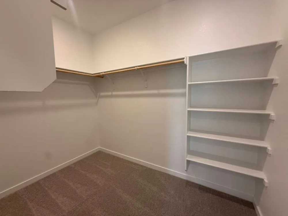 124 Brabham Loop Hutto, TX 78634