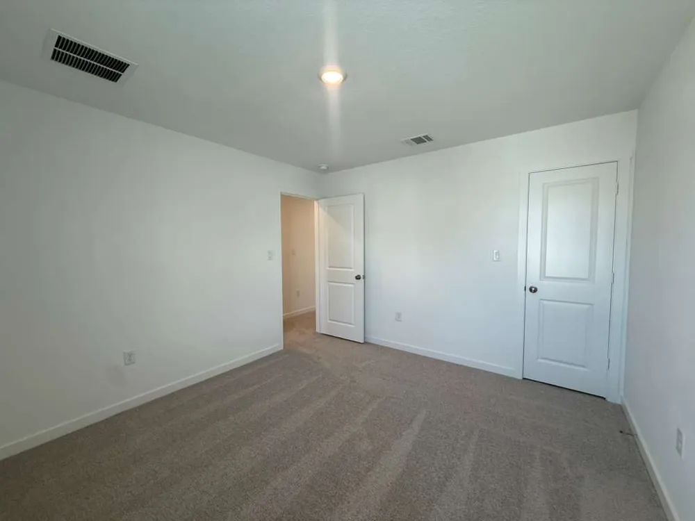 124 Brabham Loop Hutto, TX 78634