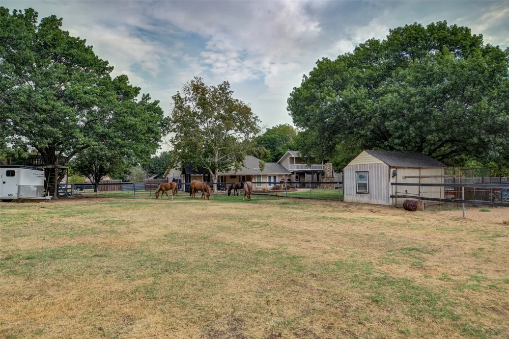 3805 Berry Hill Court Double Oak, TX 75028