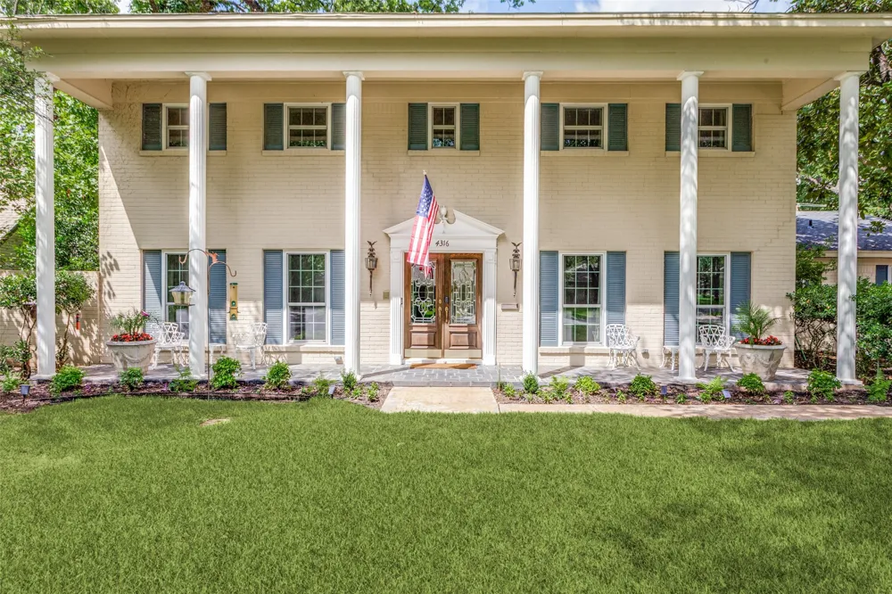 4316 Springbranch Drive Benbrook, TX 76116