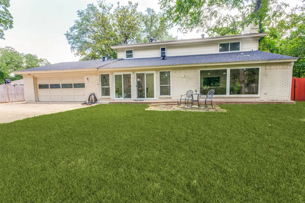 4316 Springbranch Drive Benbrook, TX 76116