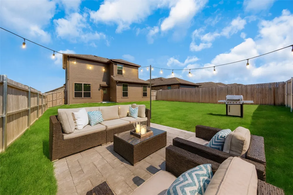217 Still Glen Drive Terrell, TX 75160