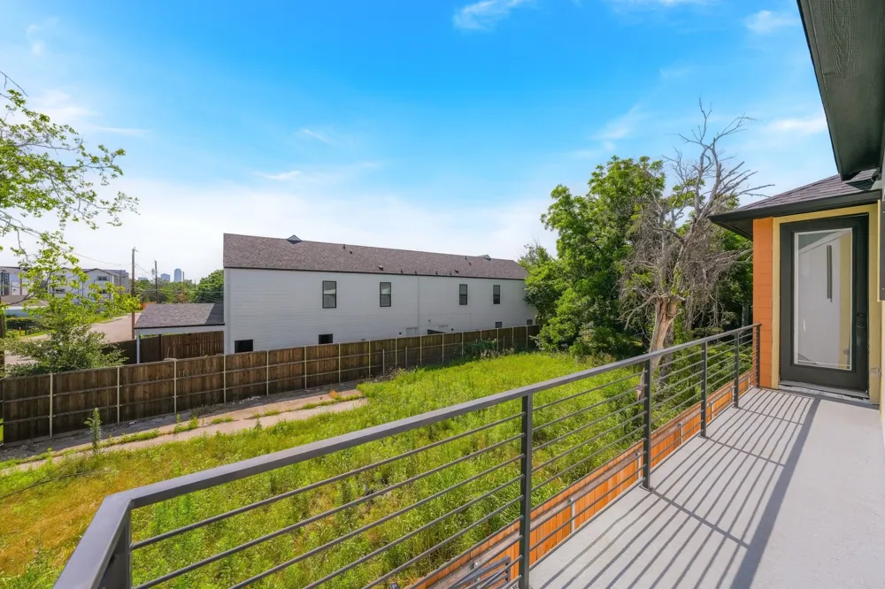 1908 Duluth Street Dallas, TX 75212
