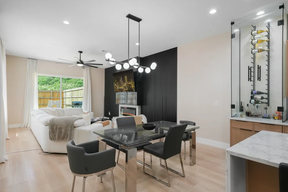 1908 Duluth Street Dallas, TX 75212