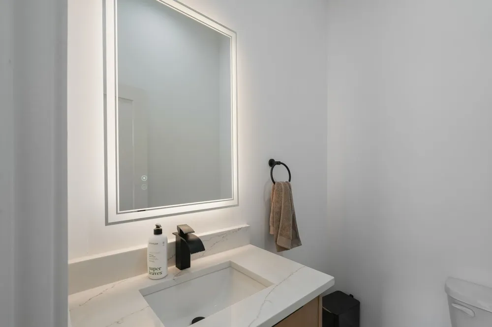 1908 Duluth Street Dallas, TX 75212