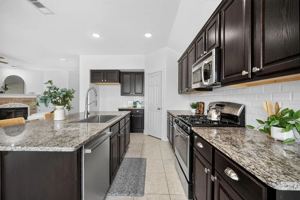 605 Stableford Street Celina, TX 75009