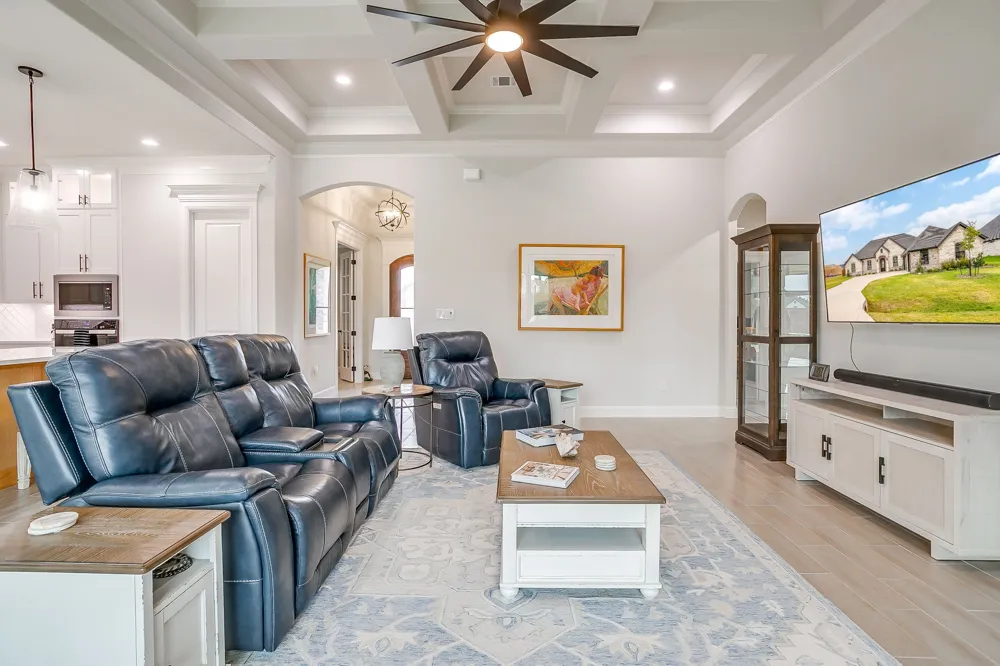 2172 Middlewood Circle Granbury, TX 76049