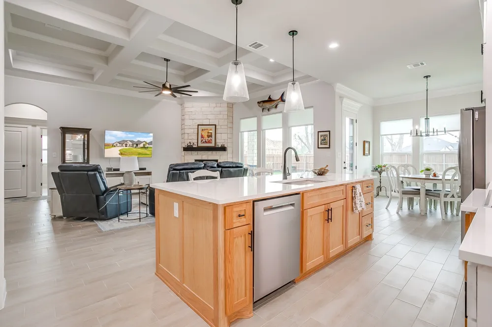 2172 Middlewood Circle Granbury, TX 76049