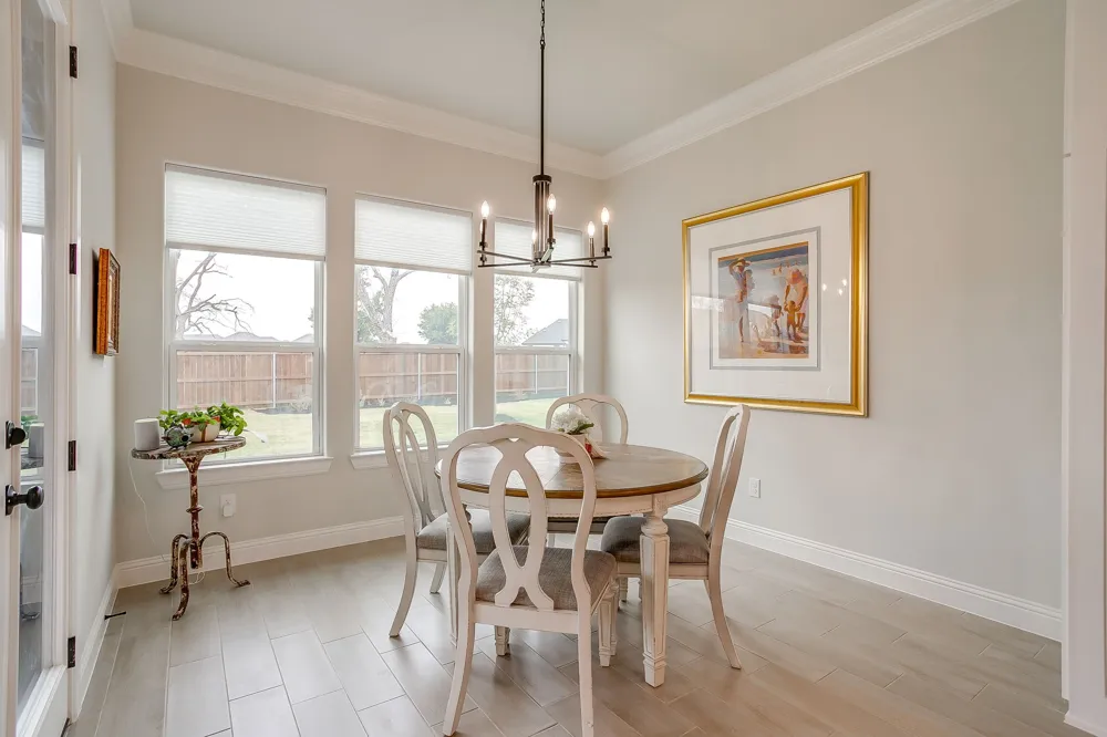 2172 Middlewood Circle Granbury, TX 76049