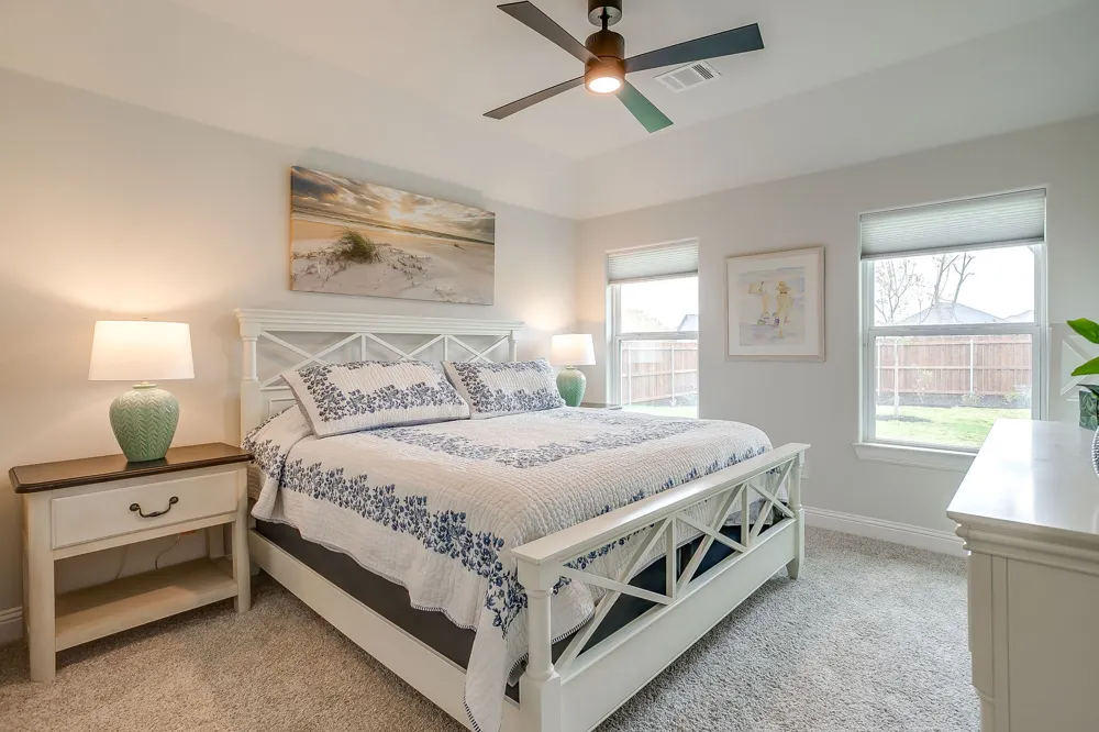 2172 Middlewood Circle Granbury, TX 76049