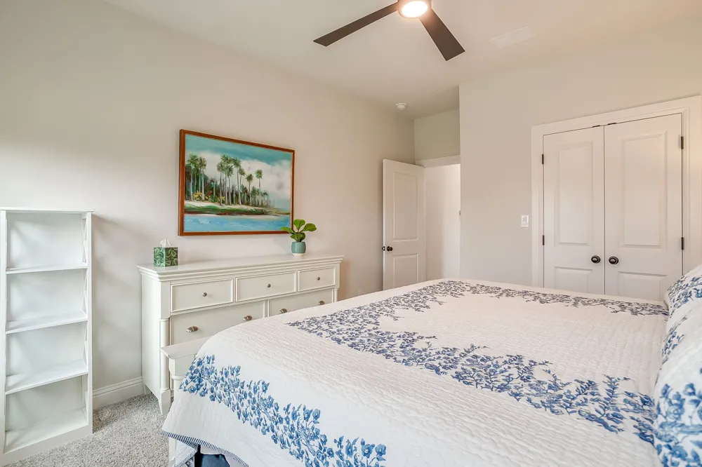 2172 Middlewood Circle Granbury, TX 76049