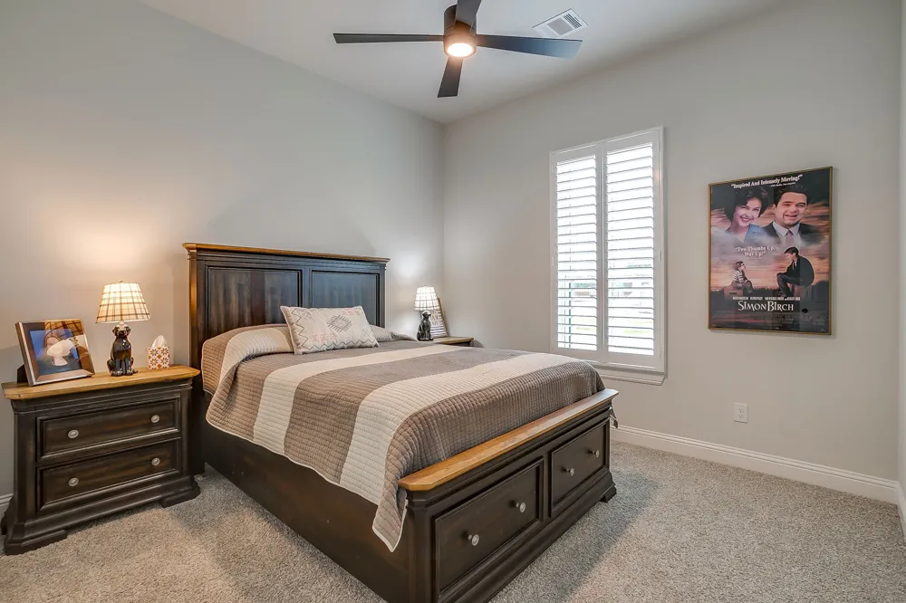 2172 Middlewood Circle Granbury, TX 76049