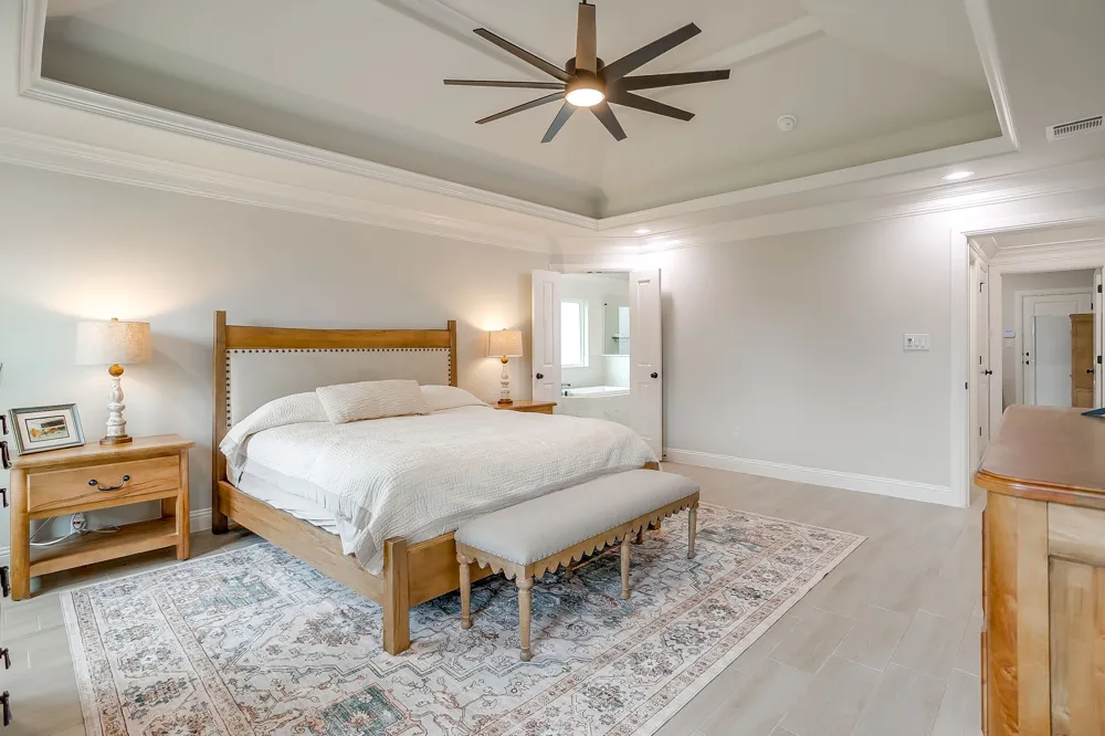 2172 Middlewood Circle Granbury, TX 76049
