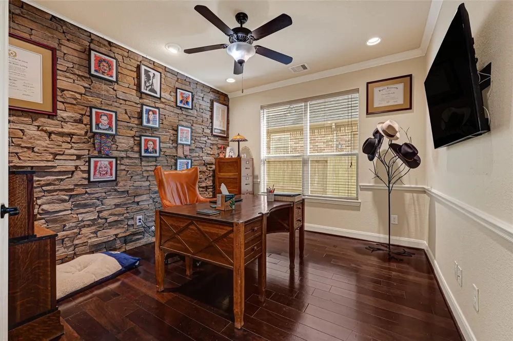 902 Cactus Ridge Court Friendswood, TX 77546