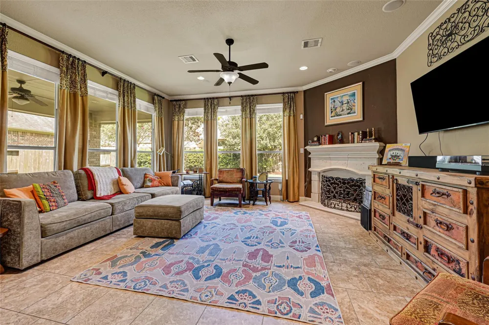902 Cactus Ridge Court Friendswood, TX 77546