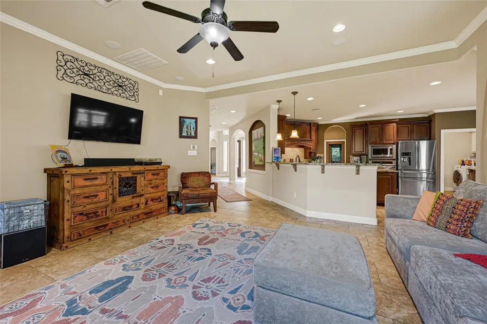 902 Cactus Ridge Court Friendswood, TX 77546